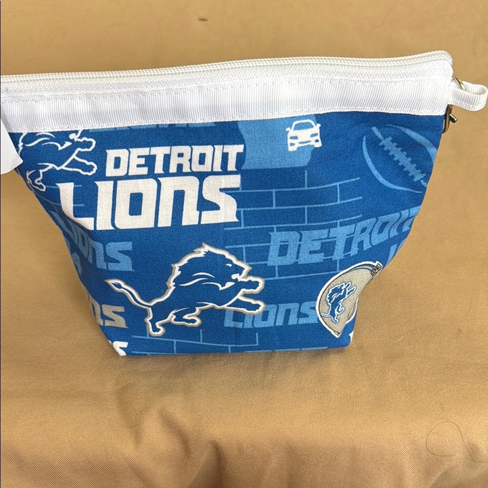 Detroit Lions Blue Zippered Pouch